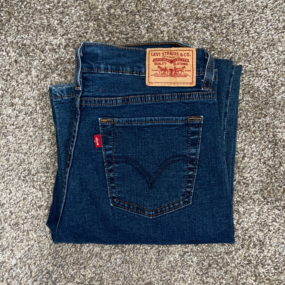 LEVIS 512 Women’s jeans- Flare!